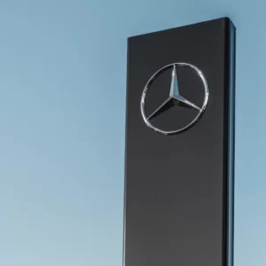 Mercedes-Benz-hiring