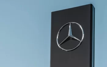 Mercedes-Benz-hiring